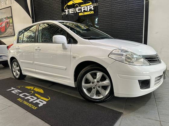 NISSAN TIIDA 1.8 SL 16V FLEX 4P MANUAL NISSAN TIIDA 1.8 SL 16V FLEX 4P MANUAL